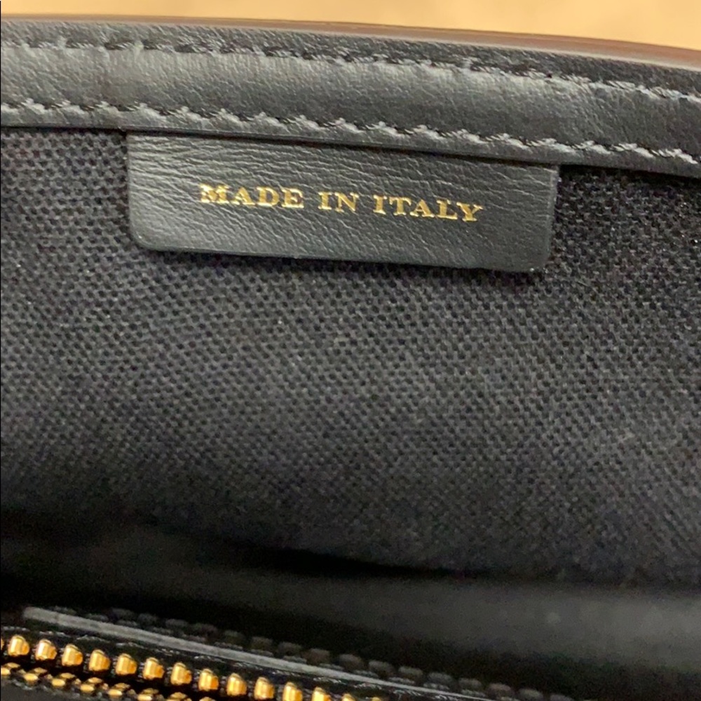 Brand new authentic Burberry crossbody Bag clutch - Picture 7 of 8